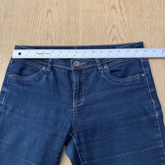 Simply Vera Wang Skinny Jeans Size 6 Dark Wash Mid Rise Stretch Denim - Picture 9 of 15